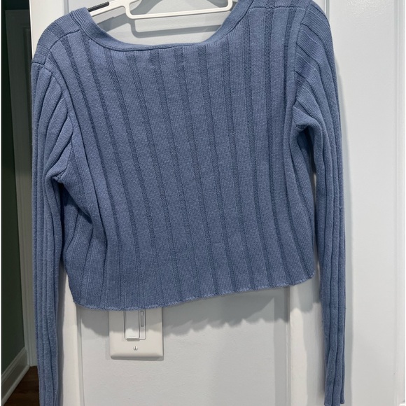 Button Up Long sleeve sweater - Picture 2 of 2